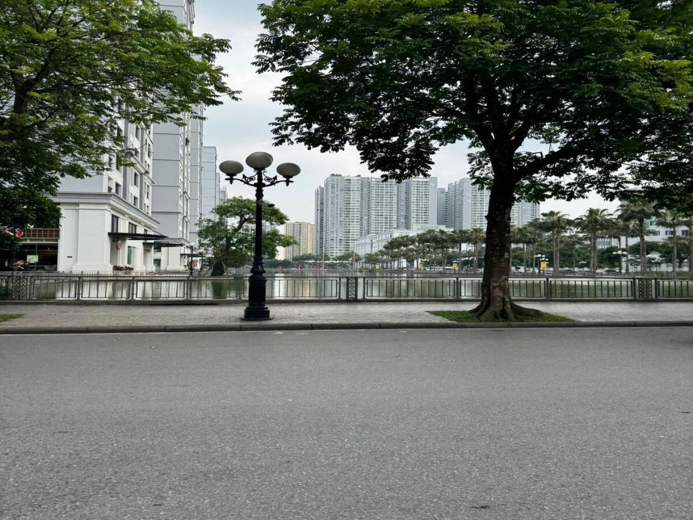 Dư nợ gốc: 36.150.000.000 VNĐ - (TSBĐ: 1 Bất động sản: diện tích 110 m2 tại HA NOI, 1 Bất động sản: diện tích 63 m2 tại HUNG YEN, 2 Phương tiện vận tải tại BAC NINH, 1 Phương tiện vận tải tại HA NOI, 5 Quyền đòi nợ)